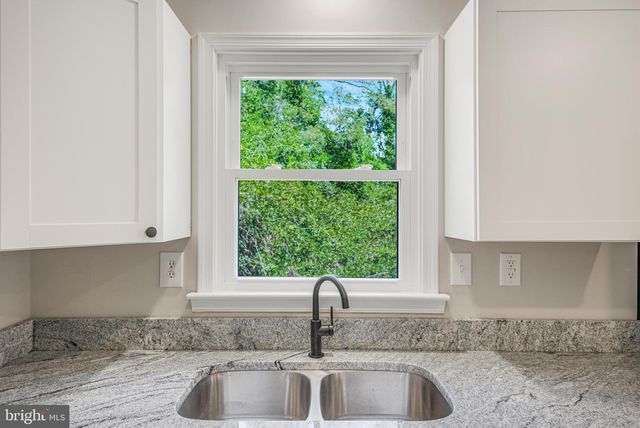 8545 SAINT ANTHONYS RD, King George, VA 22485