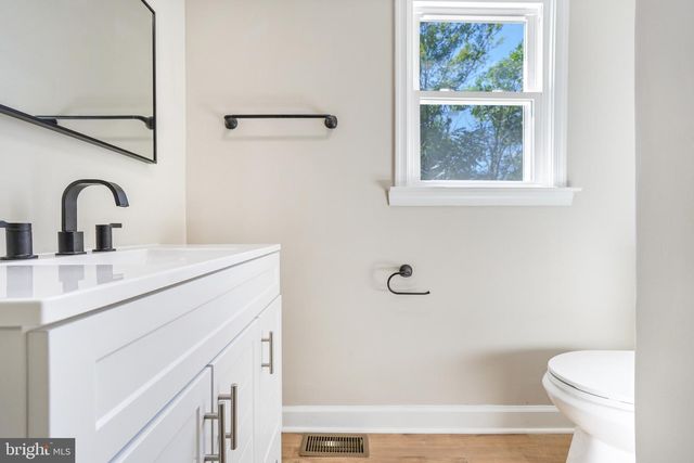 8545 SAINT ANTHONYS RD, King George, VA 22485