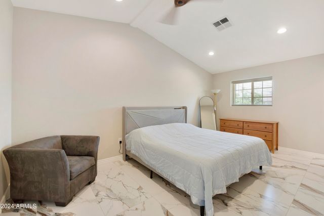 1826 W ORAIBI Drive, Phoenix, AZ 85027