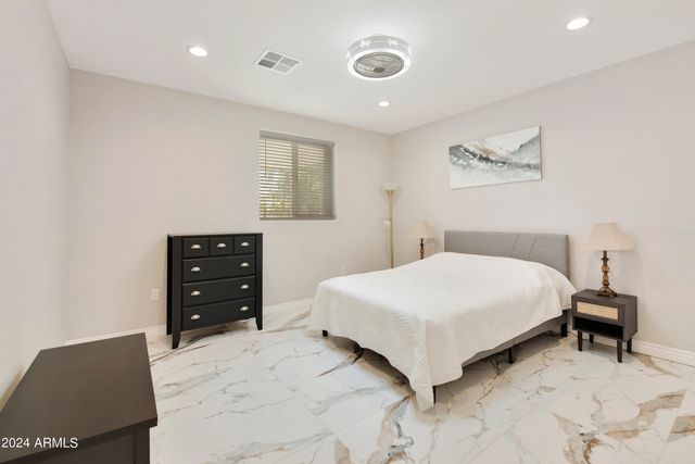 1826 W ORAIBI Drive, Phoenix, AZ 85027