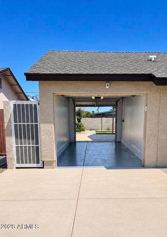 1826 W ORAIBI Drive, Phoenix, AZ 85027