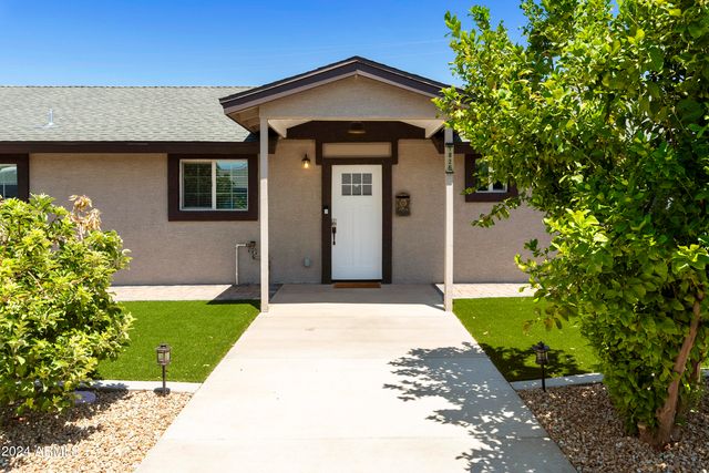 1826 W ORAIBI Drive, Phoenix, AZ 85027