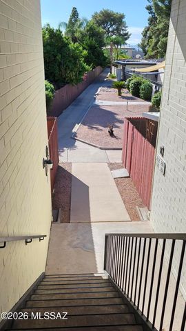 1348 S Avenida Polar Apt K211, Tucson, AZ 85710
