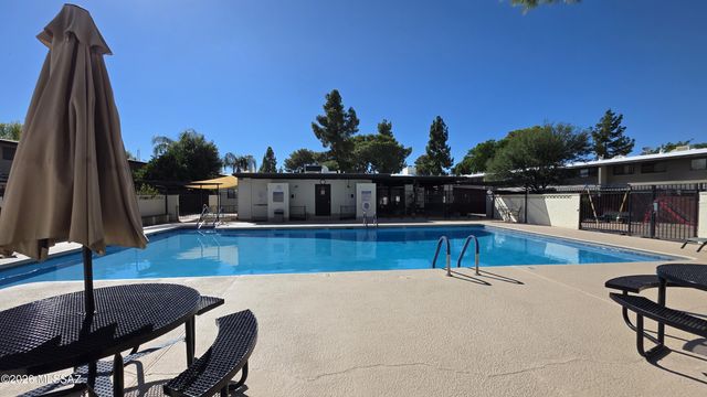 1348 S Avenida Polar Apt K211, Tucson, AZ 85710