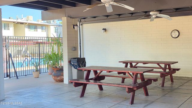 1348 S Avenida Polar Apt K211, Tucson, AZ 85710
