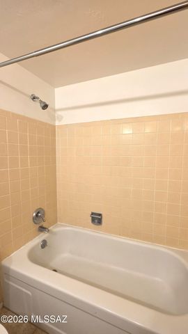 1348 S Avenida Polar Apt K211, Tucson, AZ 85710