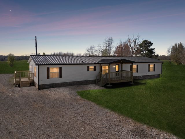 197 Holloway St, Summertown, TN 38483