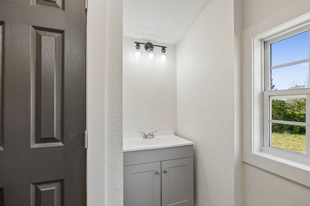 197 Holloway St, Summertown, TN 38483