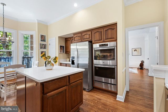 9209 TOWN GATE LN, Bethesda, MD 20817
