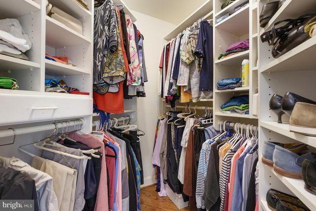 9209 TOWN GATE LN, Bethesda, MD 20817