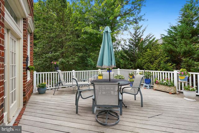 9209 TOWN GATE LN, Bethesda, MD 20817