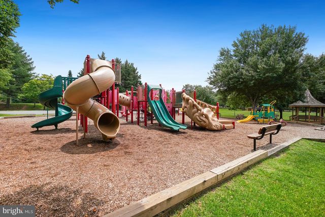 9209 TOWN GATE LN, Bethesda, MD 20817