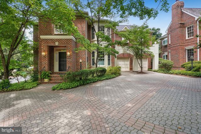 9209 TOWN GATE LN, Bethesda, MD 20817