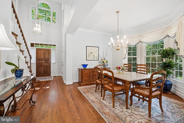 9209 TOWN GATE LN, Bethesda, MD 20817
