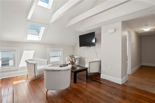 16 Governor Street, Providence, RI 02906