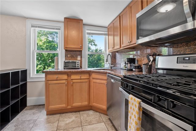 16 Governor Street, Providence, RI 02906