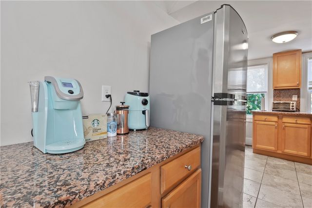 16 Governor Street, Providence, RI 02906