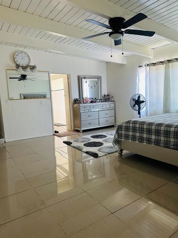 4704 E Simpson Avenue, Fresno, CA 93703