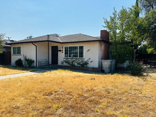 4704 E Simpson Avenue, Fresno, CA 93703
