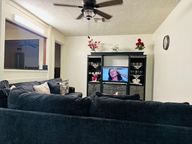 4704 E Simpson Avenue, Fresno, CA 93703