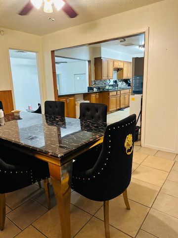 4704 E Simpson Avenue, Fresno, CA 93703