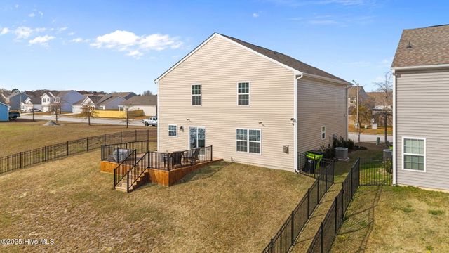 600 Lake Tyler Drive, New Bern, NC 28560