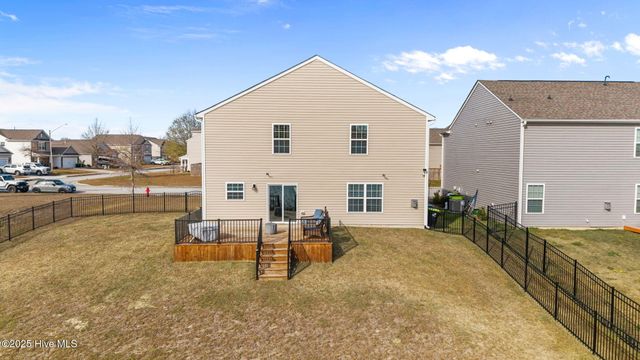 600 Lake Tyler Drive, New Bern, NC 28560