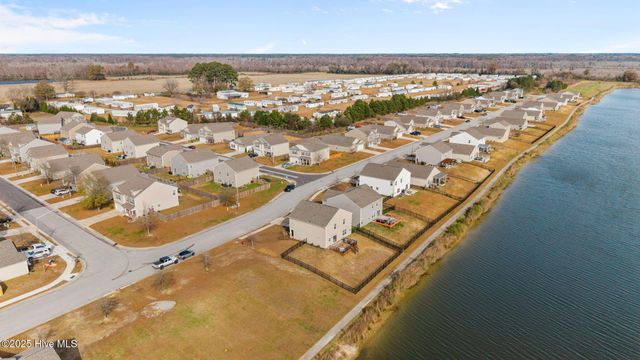 600 Lake Tyler Drive, New Bern, NC 28560