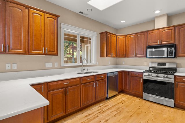 488 Quail Run, Eagle Point, OR 97524