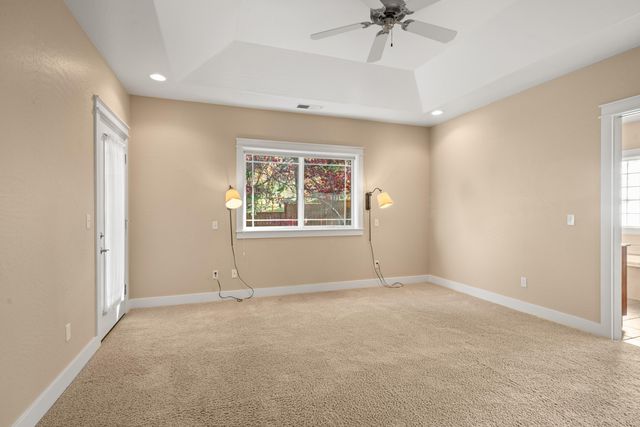 488 Quail Run, Eagle Point, OR 97524