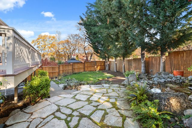 488 Quail Run, Eagle Point, OR 97524