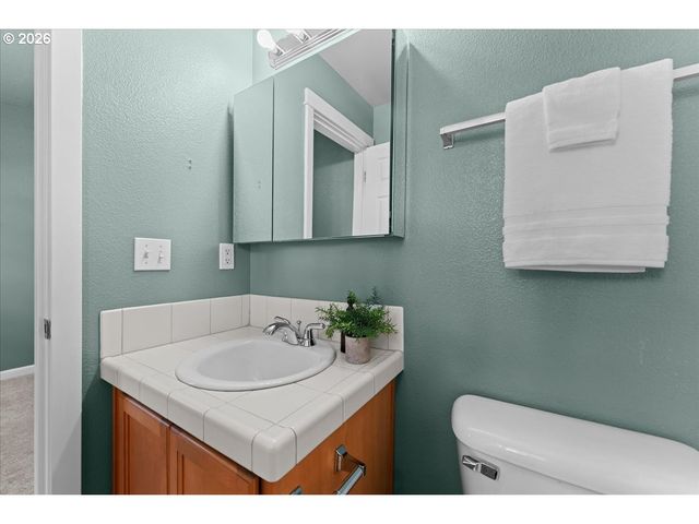 15440 Sw MICA Ln, Beaverton, OR 97007