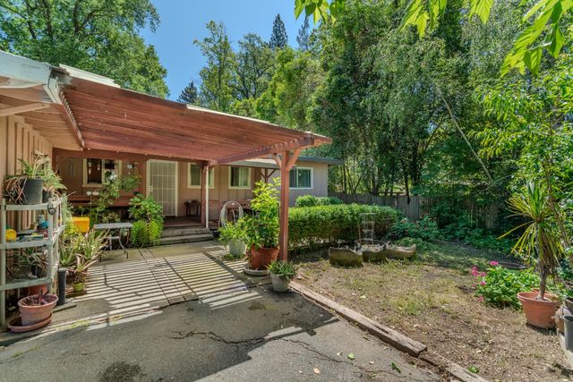 145 Wescott Ct, Auburn, CA 95603