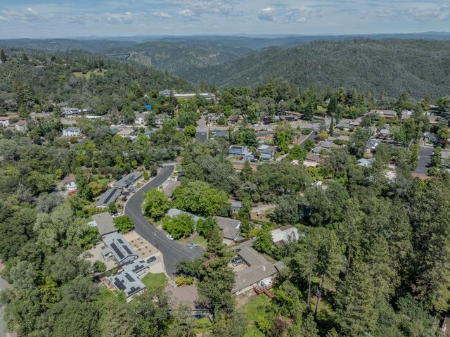 145 Wescott Ct, Auburn, CA 95603