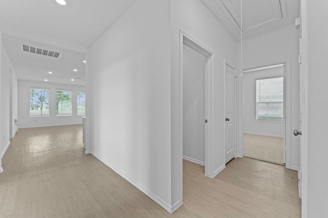 13225 Eastland DR, Mustang Ridge, TX 78610