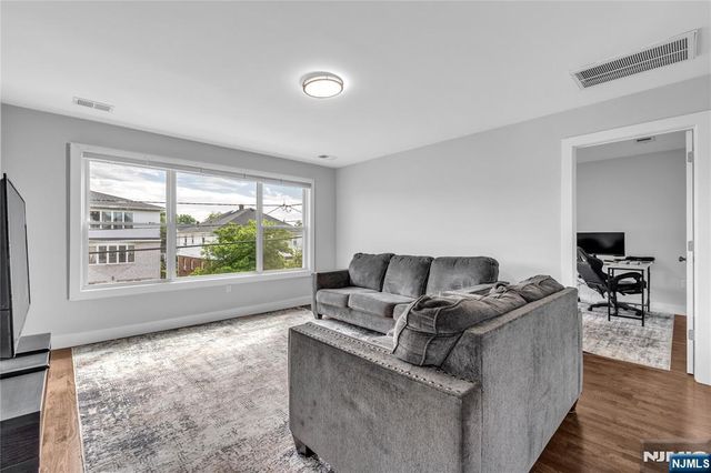 26 Arlington Boulevard, North Arlington, NJ 07031