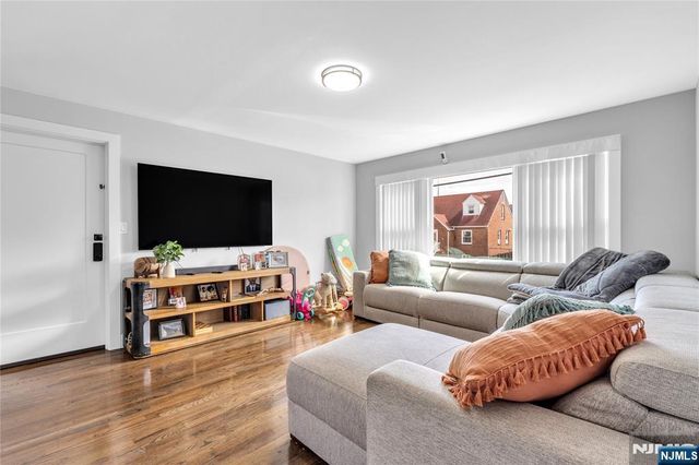 26 Arlington Boulevard, North Arlington, NJ 07031