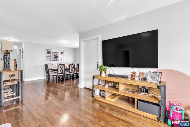 26 Arlington Boulevard, North Arlington, NJ 07031