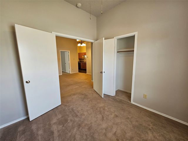 452 Chestnut Lane, Desoto, TX 75115