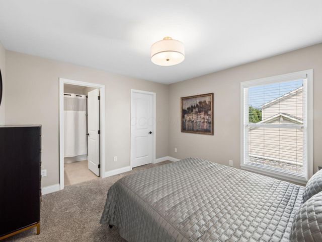 5792 Trafalgar Lane, Dublin, OH 43016