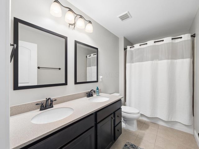 5792 Trafalgar Lane, Dublin, OH 43016