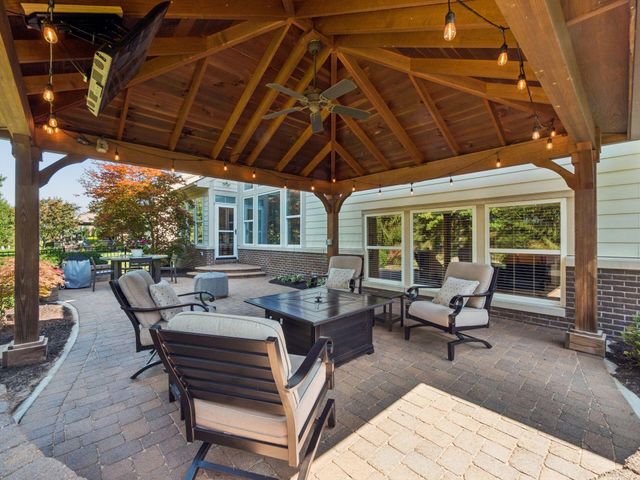 5792 Trafalgar Lane, Dublin, OH 43016