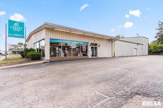 1805 S MACARTHUR Boulevard, Springfield, IL 62704