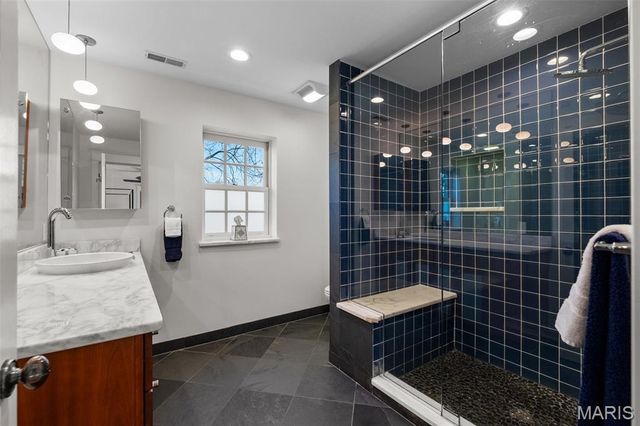 8105 Kingsbury Boulevard, Clayton, MO 63105