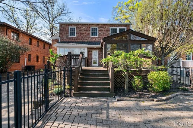 8105 Kingsbury Boulevard, Clayton, MO 63105