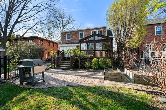 8105 Kingsbury Boulevard, Clayton, MO 63105
