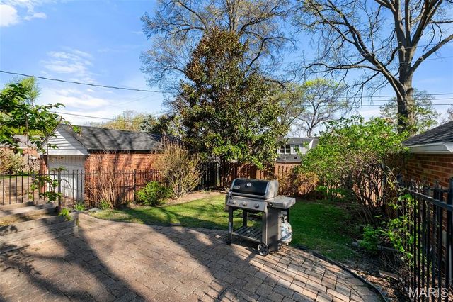 8105 Kingsbury Boulevard, Clayton, MO 63105