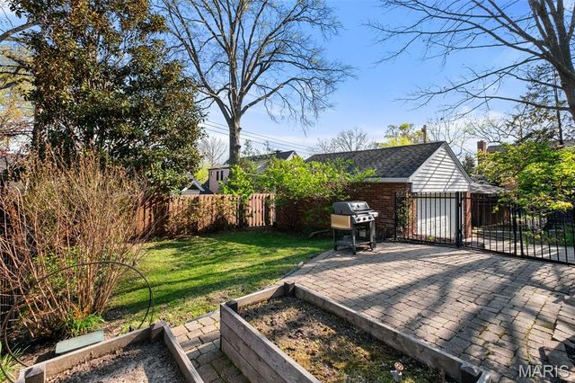 8105 Kingsbury Boulevard, Clayton, MO 63105