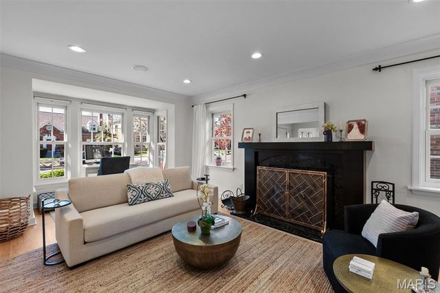 8105 Kingsbury Boulevard, Clayton, MO 63105