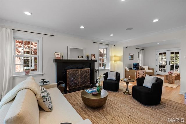 8105 Kingsbury Boulevard, Clayton, MO 63105